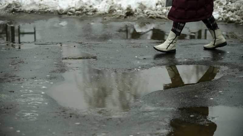 Коммунальщики круглосуточно дежурят в Москве для недопущения подтоплений из‑за оттепели