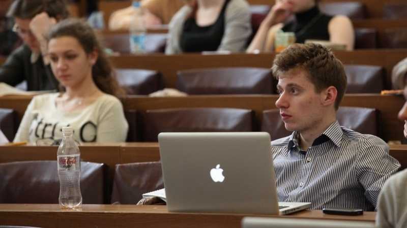 Студенты Московского региона возвращаются к очным занятиям